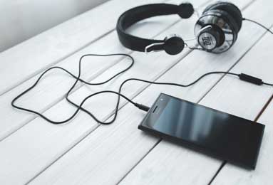 0-0闷平！切尔西2轮不胜+仅2射正，桑切斯5次神扑，前四要飞了？